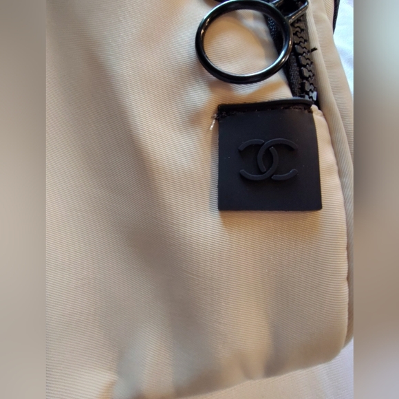 CHANEL Beige Cream Black Logo Duffle Bag GWP Gift With Purchase Authentic - Picture 5 of 11